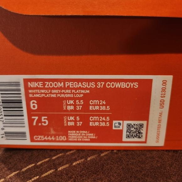 Nike Zoom Pegasus 37- Dallas Cowboys - Picture 3 of 3